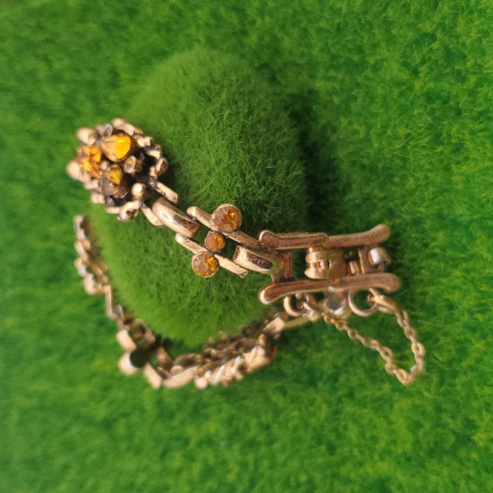 Barclay Amber Blossom Vintage Bracelet Collecitble B3010